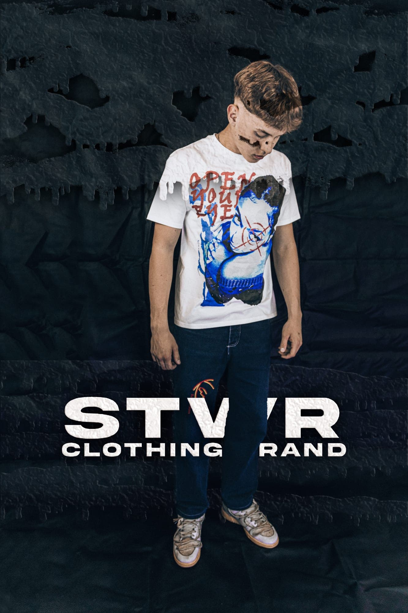 Lookbook fotografija modela v majici znamke STVR